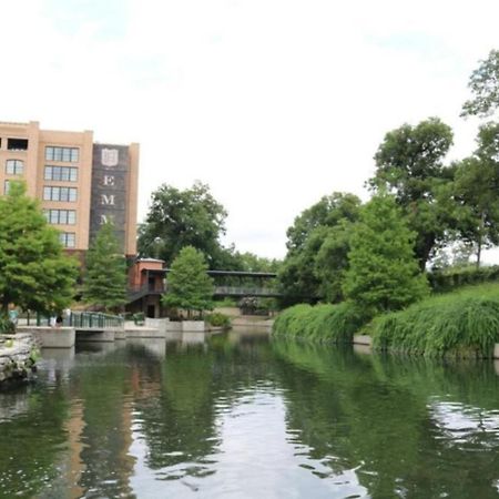 Cozy Downtown Guest House 2Br/1Ba Sleeps 8 San Antonio Kültér fotó